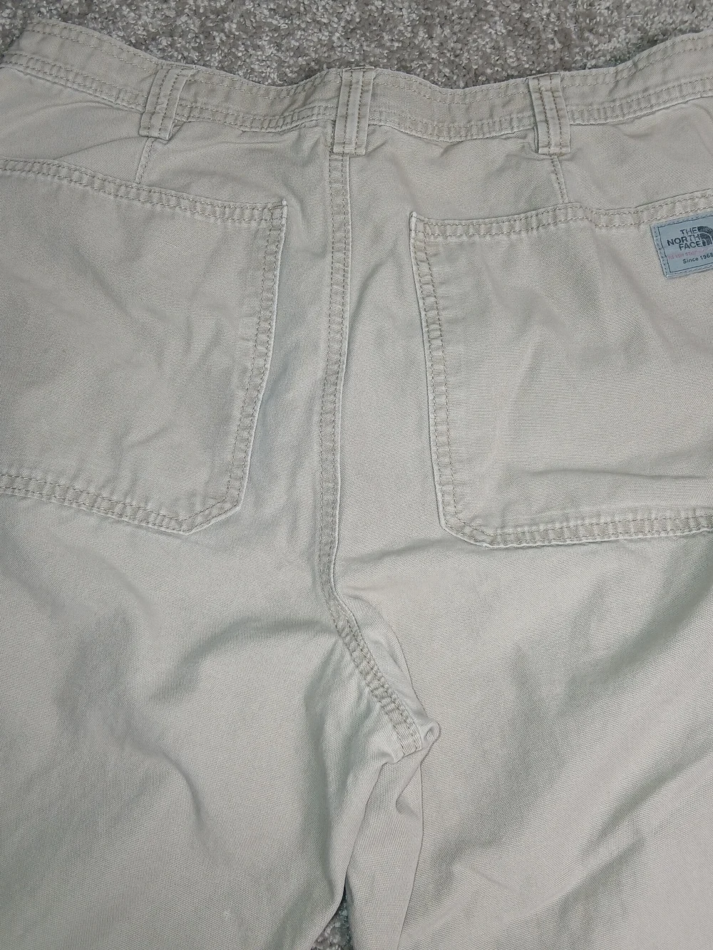 The North Face‎ Pants - Beige Cargo Pants for Men - Size 34 Short
